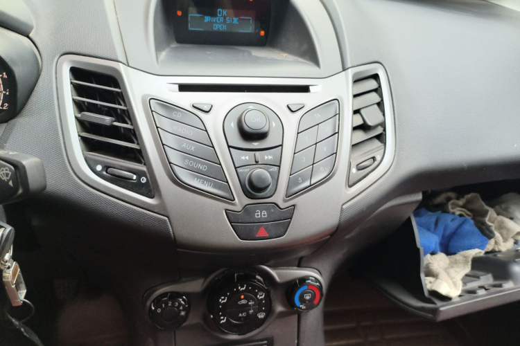 Used Ford Fiesta 2013 Hatchback 1.5L Manual Fashion Edition Audio And AC Panel