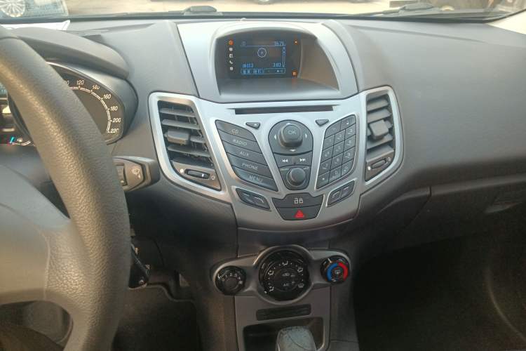 Used Ford Fiesta 2013 Hatchback 1.5L Automatic Fashion Edition Audio And AC Panel
