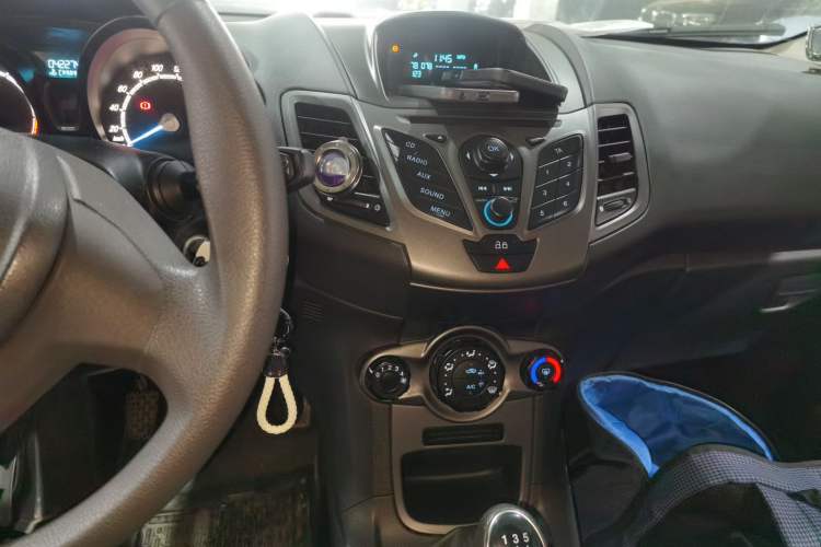 Used Ford Fiesta 2013 Hatchback 1.5L Manual Fashion Edition Audio And AC Panel