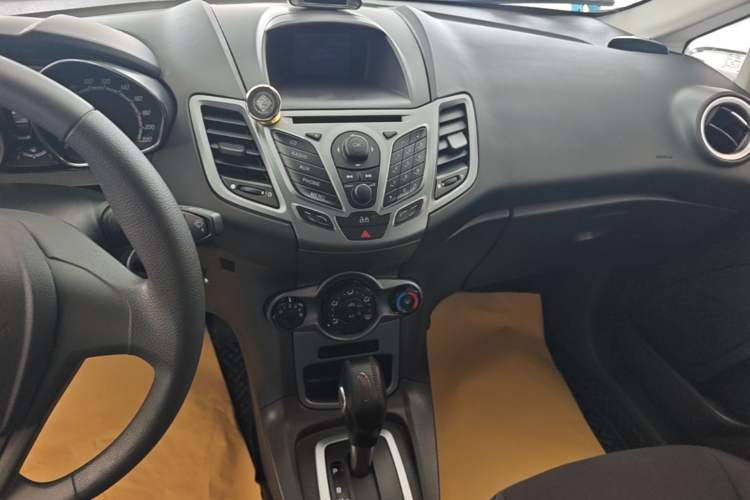 Used Ford Fiesta 2013 Hatchback 1.5L Automatic Fashion Edition Audio And AC Panel