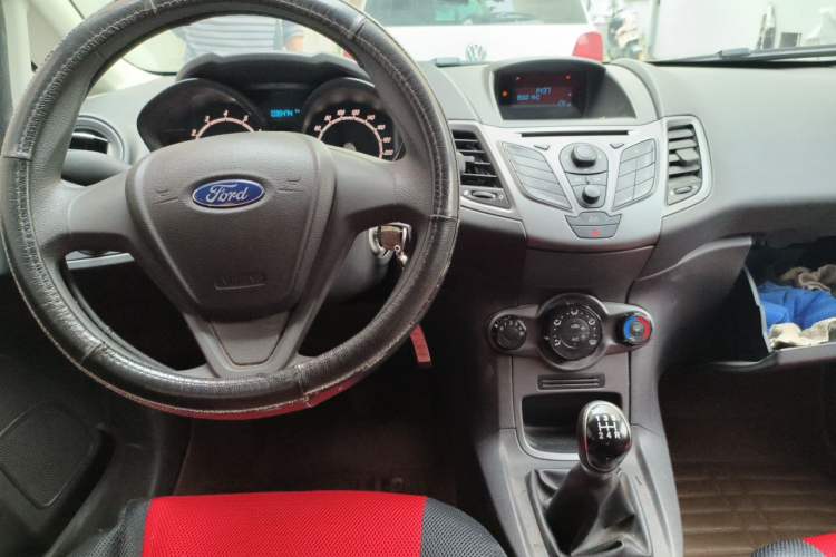 Used Ford Fiesta 2013 Hatchback 1.5L Manual Fashion Edition Center Console