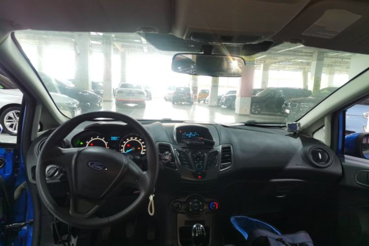 Used Ford Fiesta 2013 Hatchback 1.5L Manual Fashion Edition Center Console
