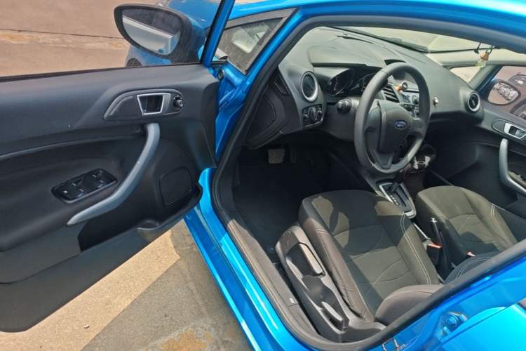 Used Ford Fiesta 2013 Hatchback 1.5L Automatic Fashion Edition Driver Seat