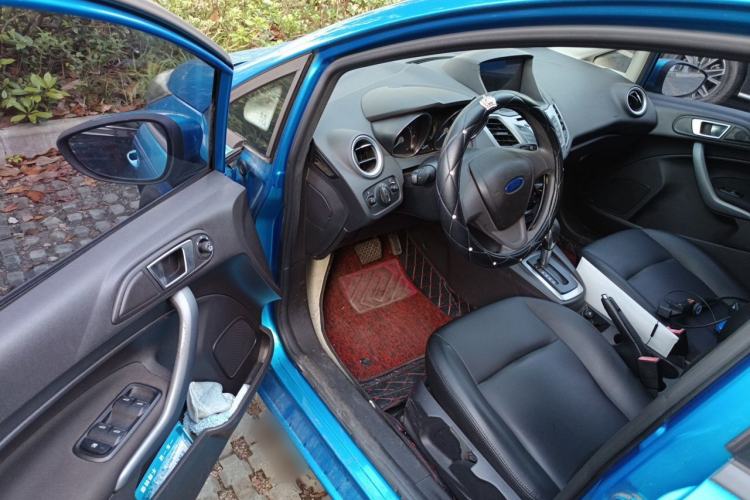 Used Ford Fiesta 2013 Hatchback 1.5L Automatic Fashion Edition Driver Seat