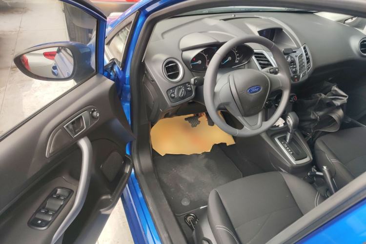 Used Ford Fiesta 2013 Hatchback 1.5L Automatic Fashion Edition Driver Seat