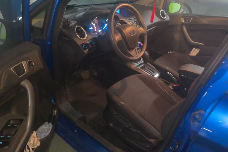 Used Ford Fiesta 2013 Hatchback 1.5L Automatic Fashion Edition Driver Seat