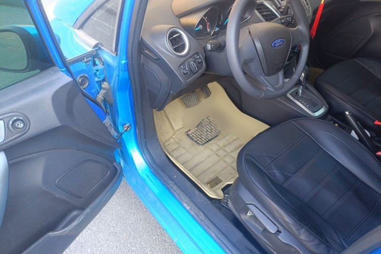 Used Ford Fiesta 2013 Hatchback 1.5L Automatic Fashion Edition Driver Seat