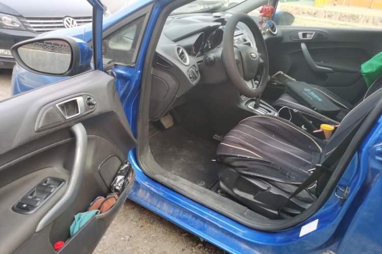 Used Ford Fiesta 2013 Hatchback 1.5L Automatic Fashion Edition Driver Seat