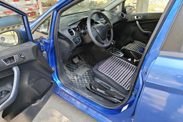 Used Ford Fiesta 2013 Hatchback 1.5L Automatic Fashion Edition Driver Seat