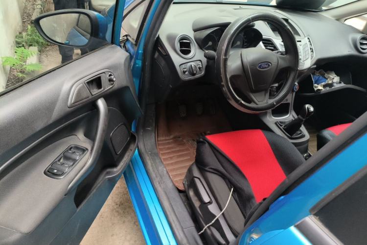 Used Ford Fiesta 2013 Hatchback 1.5L Manual Fashion Edition Driver Seat