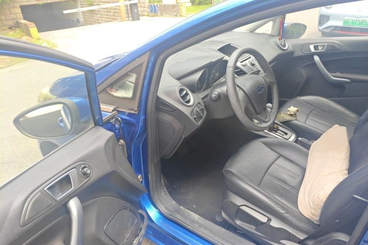 Used Ford Fiesta 2013 Hatchback 1.5L Automatic Fashion Edition Driver Seat