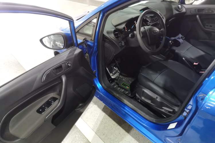 Used Ford Fiesta 2013 Hatchback 1.5L Manual Fashion Edition Driver Seat