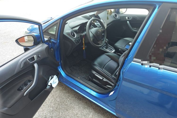 Used Ford Fiesta 2013 Hatchback 1.5L Automatic Fashion Edition Driver Seat