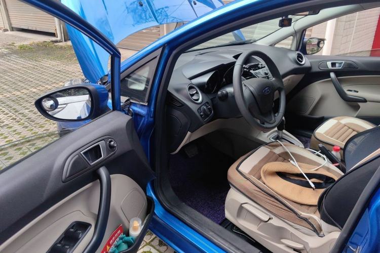 Used Ford Fiesta 2013 Sedan 1.5L Automatic Fashion Edition Driver Seat