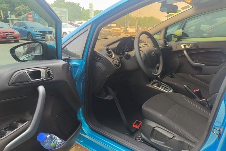 Used Ford Fiesta 2013 Hatchback 1.5L Automatic Fashion Edition Driver Seat