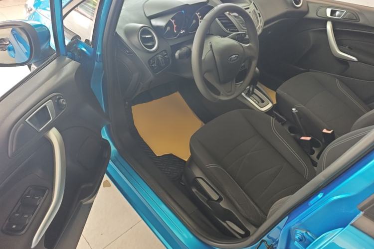 Used Ford Fiesta 2013 Hatchback 1.5L Automatic Fashion Edition Driver Seat