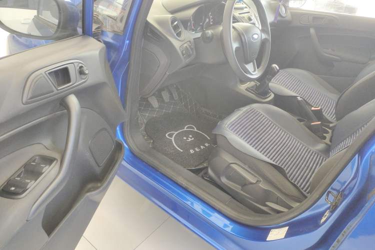 Used Ford Fiesta 2013 Hatchback 1.5L Manual Fashion Edition Driver Seat