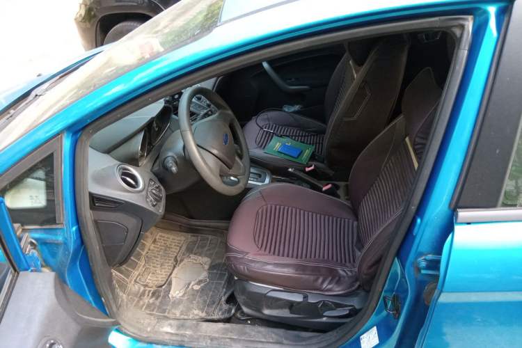 Used Ford Fiesta 2013 Hatchback 1.5L Automatic Fashion Edition Driver Seat