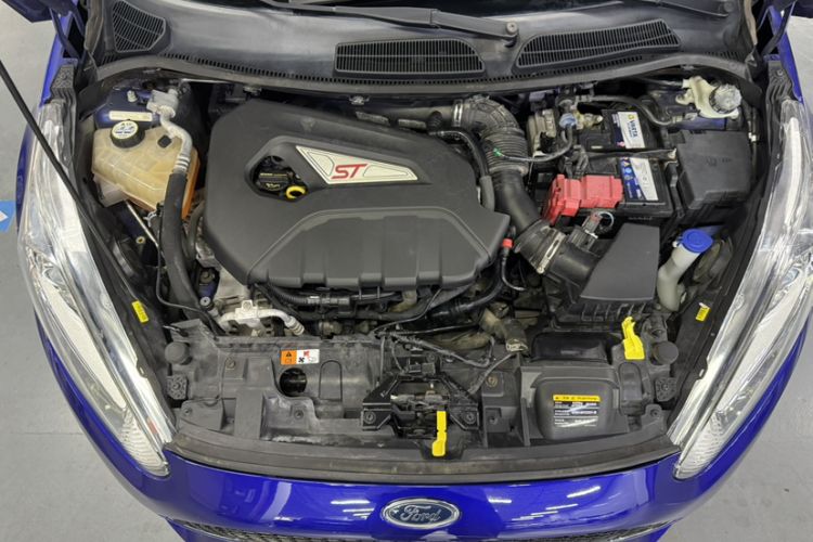 Used Ford Fiesta 2013 1.6T ST Engine Bay
