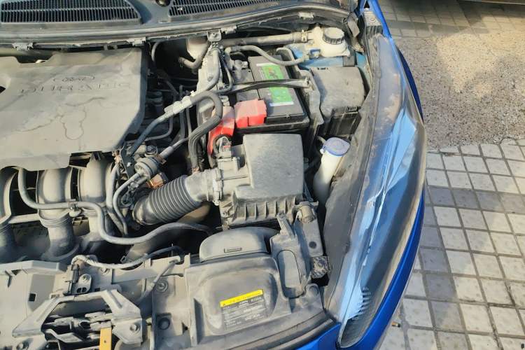 Used Ford Fiesta 2013 Sedan 1.5L Automatic Fashion Edition Engine Bay Left