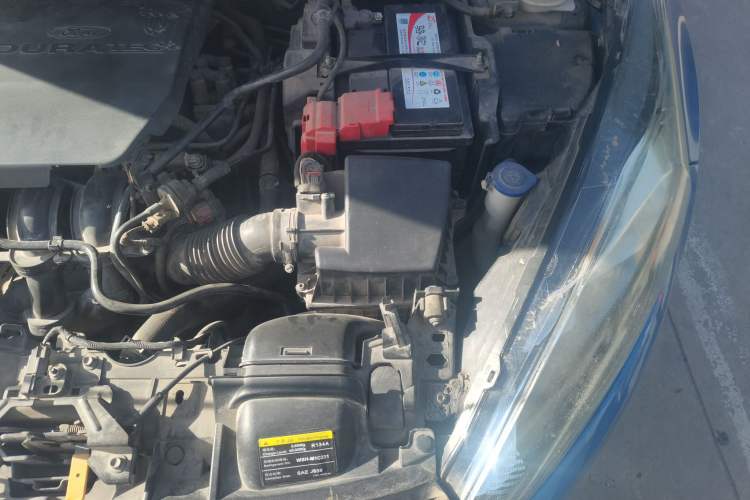Used Ford Fiesta 2013 Sedan 1.5L Manual Fashion Edition Engine Bay Left