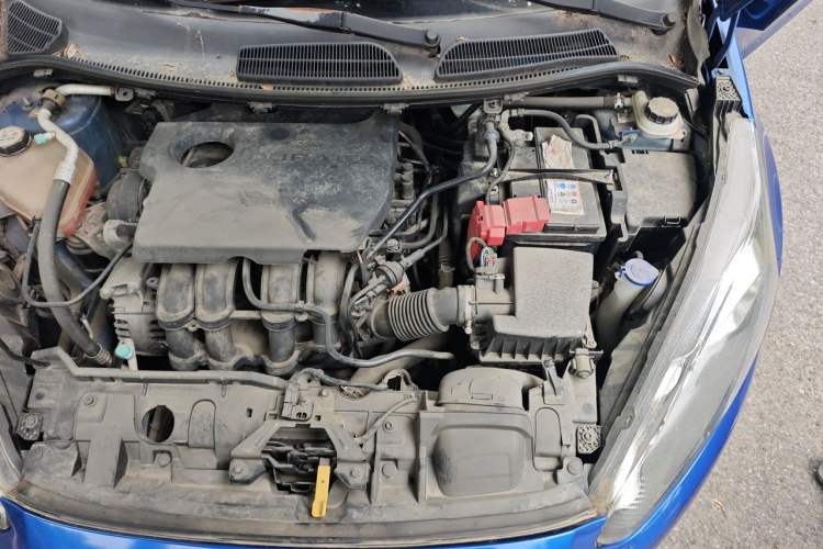 Used Ford Fiesta 2013 Sedan 1.5L Manual Fashion Edition Engine Bay Left