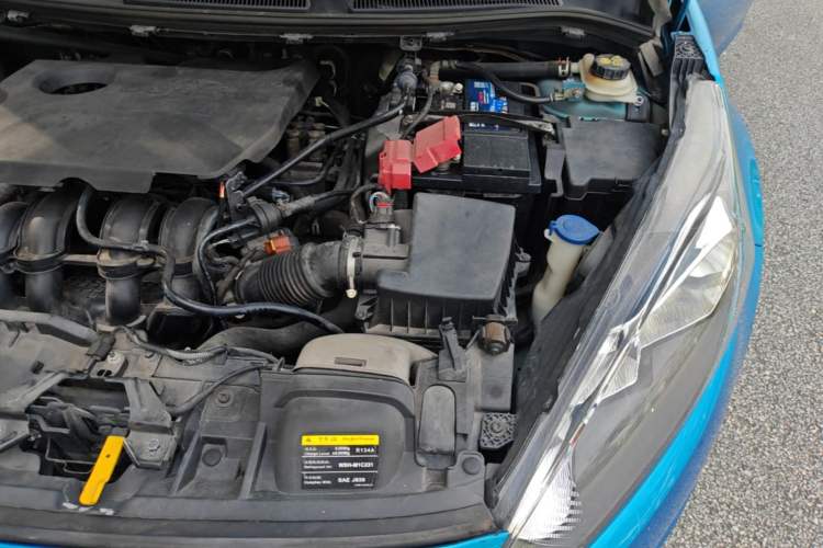 Used Ford Fiesta 2013 Sedan 1.5L Manual Fashion Edition Engine Bay Left