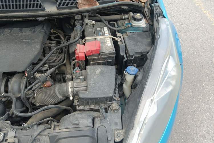Used Ford Fiesta 2013 Sedan 1.5L Manual Fashion Edition Engine Bay Left