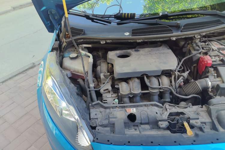 Used Ford Fiesta 2013 Sedan 1.5L Manual Fashion Edition Engine Bay Right