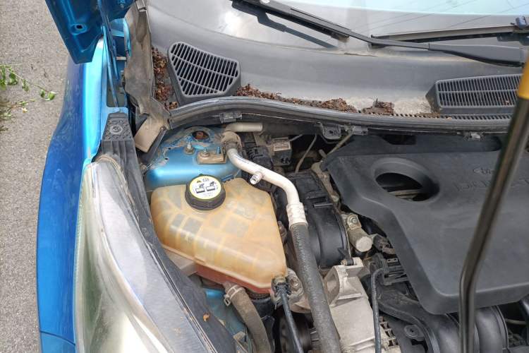 Used Ford Fiesta 2013 Hatchback 1.5L Automatic Fashion Edition Engine Bay Right