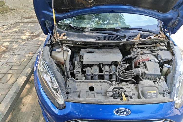 Used Ford Fiesta 2013 Hatchback 1.5L Automatic Fashion Edition Engine Bay Right