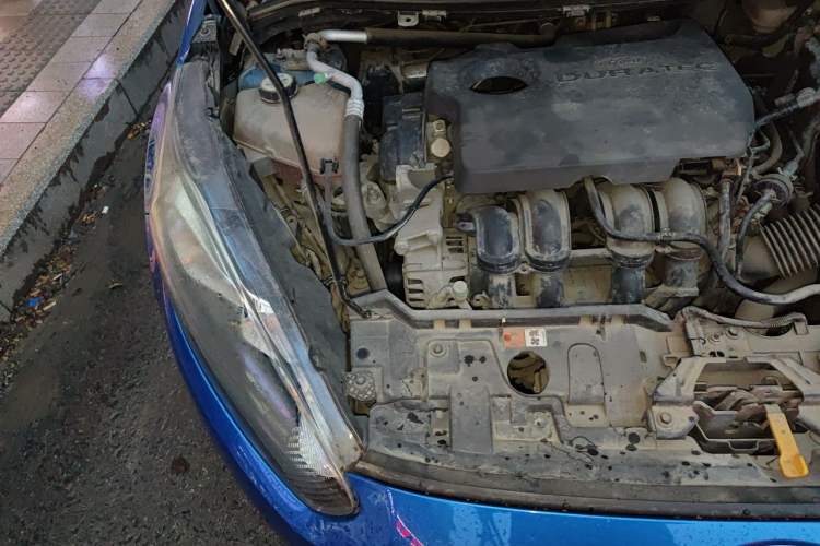 Used Ford Fiesta 2013 Hatchback 1.5L Automatic Fashion Edition Engine Bay Right