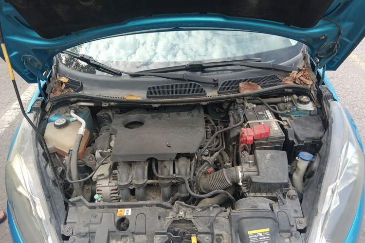 Used Ford Fiesta 2013 Sedan 1.5L Manual Fashion Edition Engine Bay