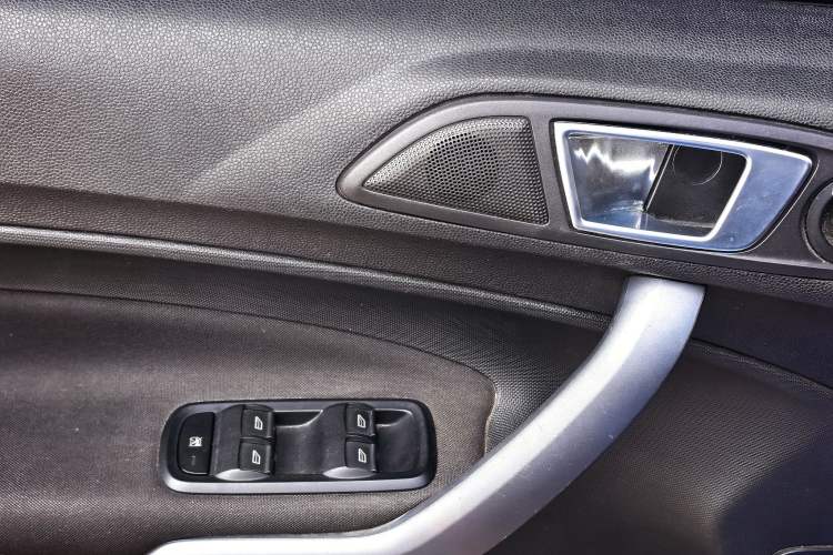 Used Ford Fiesta 2013 Hatchback 1.5L Automatic Fashion Edition Exterior 12