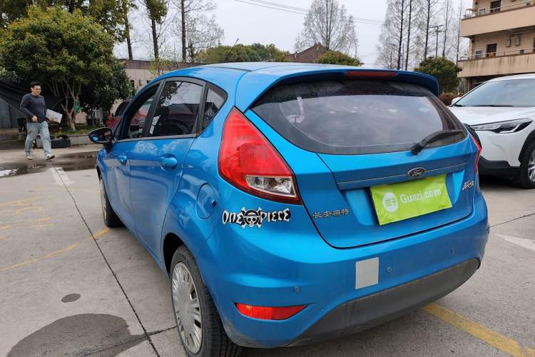 Used Ford Fiesta 2013 Hatchback 1.5L Manual Fashion Edition Exterior 2