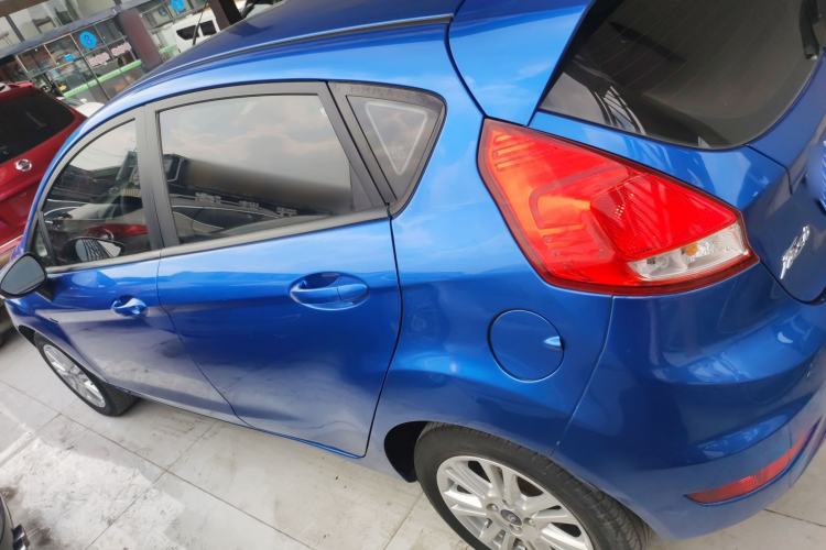 Used Ford Fiesta 2013 Hatchback 1.5L Automatic Fashion Edition Exterior 2