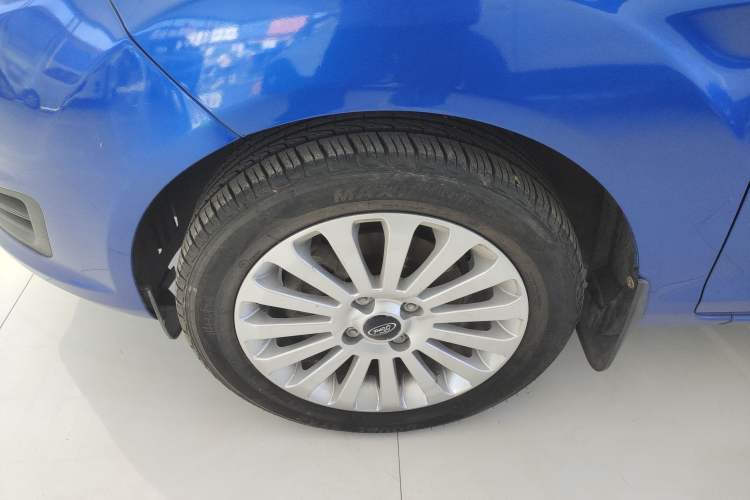 Used Ford Fiesta 2013 Hatchback 1.5L Manual Fashion Edition Exterior 3