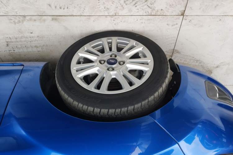 Used Ford Fiesta 2013 Hatchback 1.5L Automatic Fashion Edition Exterior 4