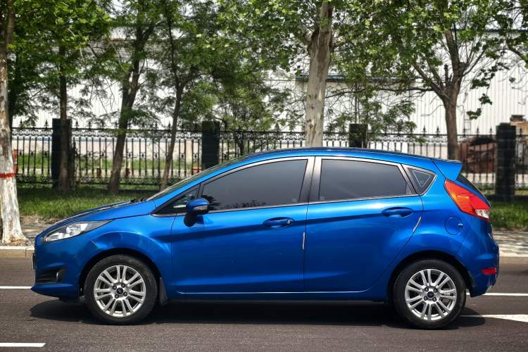 Used Ford Fiesta 2013 Hatchback 1.5L Automatic Fashion Edition Exterior 4