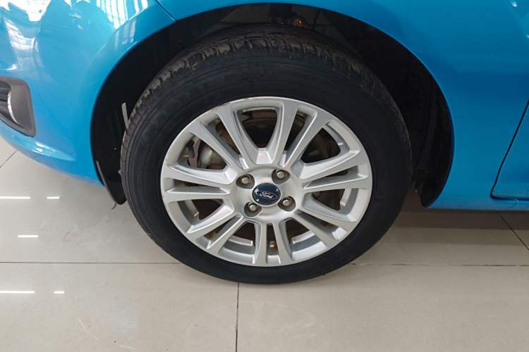 Used Ford Fiesta 2013 Hatchback 1.5L Automatic Fashion Edition Exterior 7