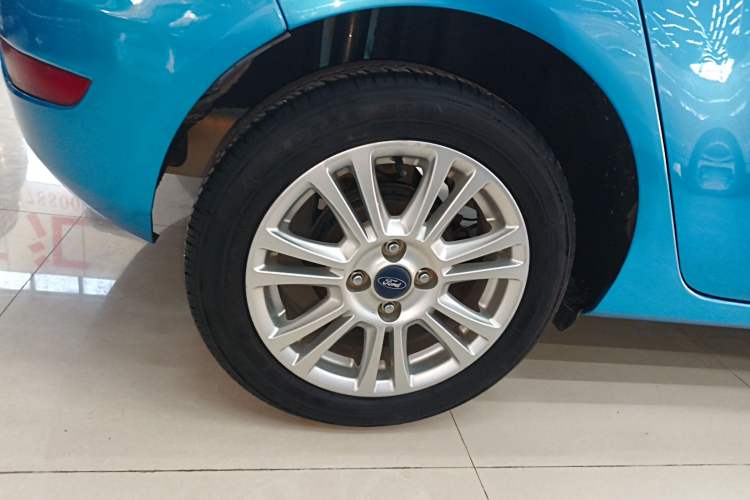 Used Ford Fiesta 2013 Hatchback 1.5L Automatic Fashion Edition Exterior 8