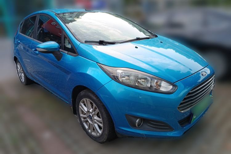 Used Ford Fiesta 2013 Hatchback 1.5L Automatic Fashion Edition Front Right 45 Deg