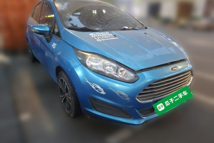 Used Ford Fiesta 2013 Hatchback 1.5L Manual Fashion Edition Front Right 45 Deg