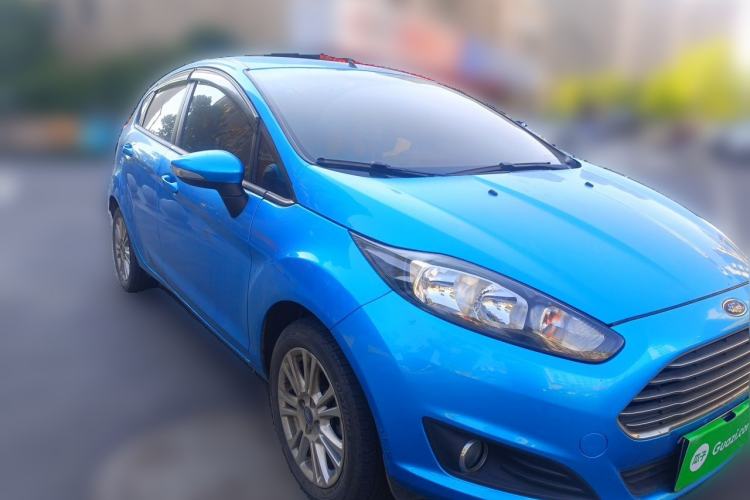Used Ford Fiesta 2013 Hatchback 1.5L Automatic Fashion Edition Front Right 45 Deg