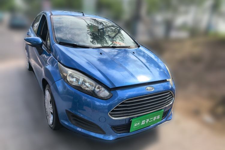 Used Ford Fiesta 2013 Hatchback 1.5L Manual Fashion Edition Front Right 45 Deg
