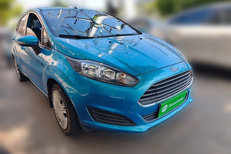 Used Ford Fiesta 2013 Hatchback 1.5L Manual Fashion Edition Front Right 45 Deg