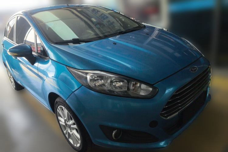 Used Ford Fiesta 2013 Hatchback 1.5L Automatic Fashion Edition Front Right 45 Deg
