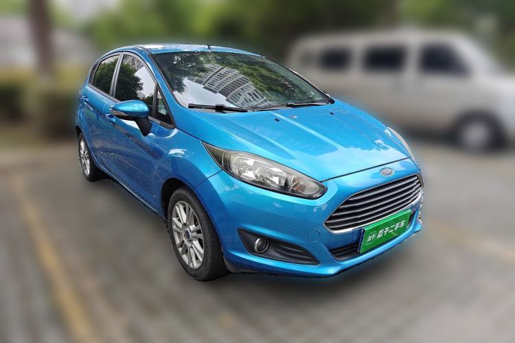 Used Ford Fiesta 2013 Hatchback 1.5L Automatic Fashion Edition Front Right 45 Deg