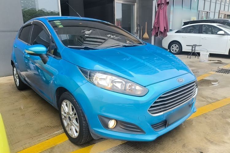 Used Ford Fiesta 2013 Hatchback 1.5L Automatic Fashion Edition Front Right 45 Deg