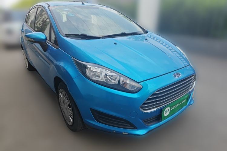 Used Ford Fiesta 2013 Hatchback 1.5L Manual Fashion Edition Front Right 45 Deg